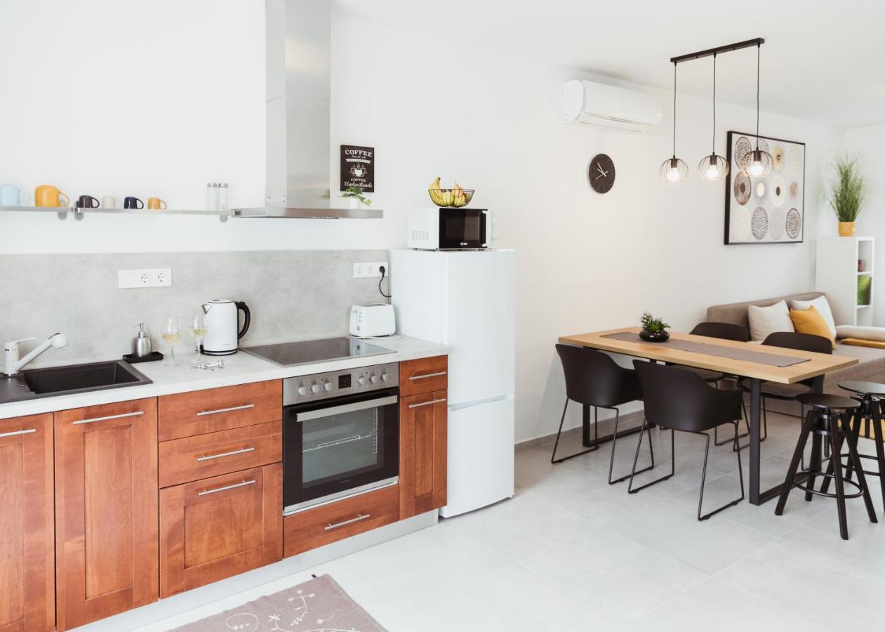 Major11 Apartman - Zsolnay Negyed Pecs Bagian luar foto