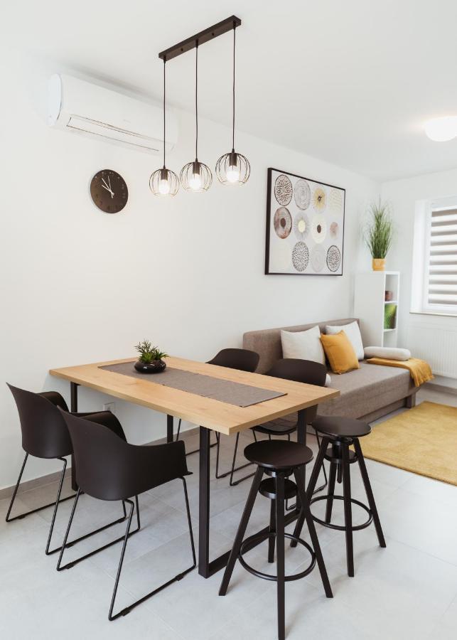Major11 Apartman - Zsolnay Negyed Pecs Bagian luar foto
